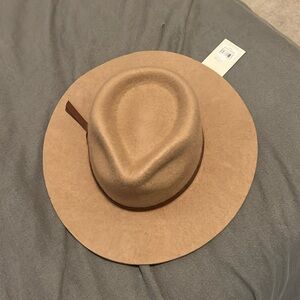 Lucky brand hat - NWT